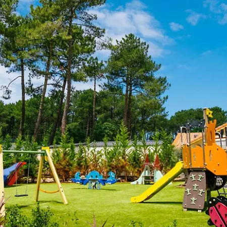 Mobil-home Familial 6 Pers A - Api-1-52-1651 Campsite *